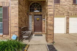 611 Woodlake Cir, Sugar Land, TX 77498 - Photo 6