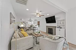 4520 Sharon St, Houston, TX 77020 - Photo 1