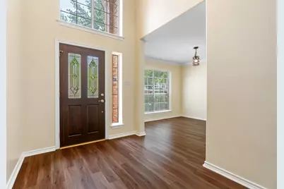 27 Queenscliff Circle, The Woodlands, TX 77382 - Photo 4