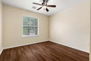 27 Queenscliff Circle, The Woodlands, TX 77382 - Photo 28