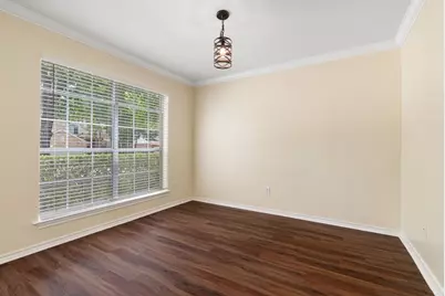 27 Queenscliff Circle, The Woodlands, TX 77382 - Photo 22