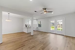 9326 Meadowbriar Ln, Houston, TX 77063 - Photo 10