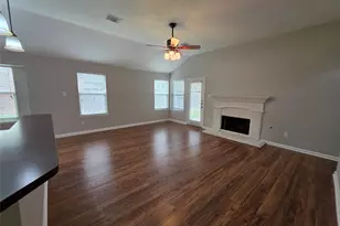 2108 Goldfinch Ln, League City, TX 77573 - Photo 6