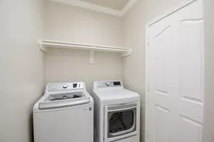 7915 Fall Hollow Dr, Houston, TX 77041 - Photo 36