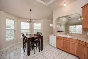 7915 Fall Hollow Dr, Houston, TX 77041 - Photo 18