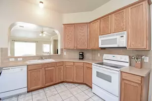 7915 Fall Hollow Dr, Houston, TX 77041 - Photo 14
