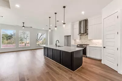 806 Fisher Street #B, Houston, TX 77018 - Photo 1