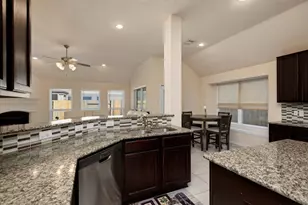 4606 Clara Rose Ln, Katy, TX 77449 - Photo 8