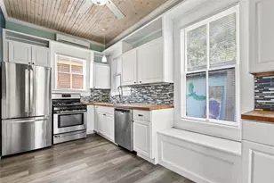 1014 31st St, Galveston, TX 77550 - Photo 14