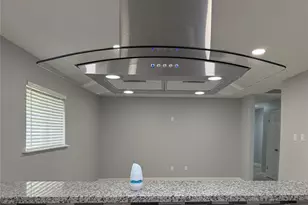 12714 Bauman Rd, Houston, TX 77037 - Photo 10