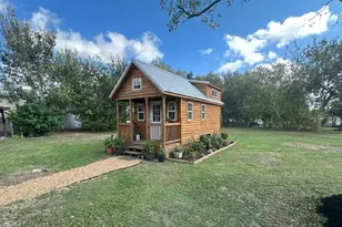 2805 Avenue C, Bay City, TX 77414 - Photo 1