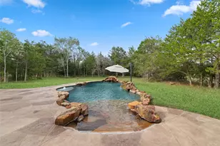 1011 Bonfire West Rd, Cat Spring, TX 78933 - Photo 36