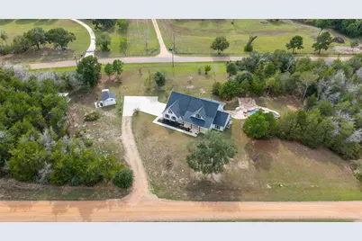 1011 Bonfire West Road, Cat Spring, TX 78933 - Photo 38