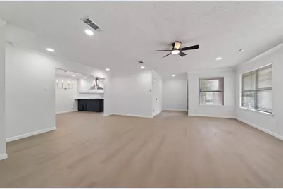 6 Quailwood Drive, Baytown, TX 77521 - Photo 14