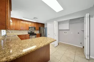 9 W Lance Leaf Rd, The Woodlands, TX 77381 - Photo 10