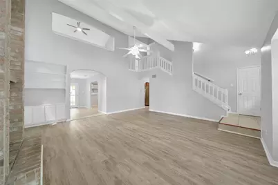 9 W Lance Leaf Road, The Woodlands, TX 77381 - Photo 4