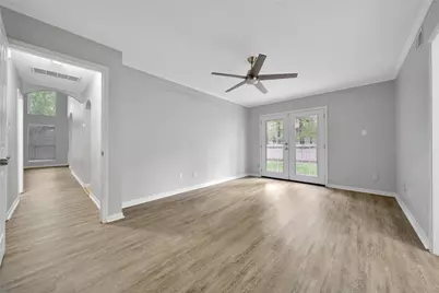 9 W Lance Leaf Road, The Woodlands, TX 77381 - Photo 16