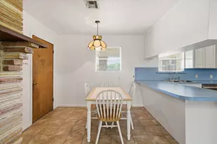 302 Village Dr, Sugar Land, TX 77498 - Photo 10