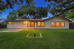 302 Village Dr, Sugar Land, TX 77498 - Photo 38