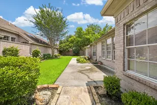 2823 N Strathford Ln, Kingwood, TX 77345 - Photo 26