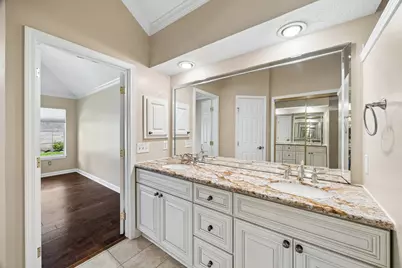 2823 N Strathford Lane, Kingwood, TX 77345 - Photo 16