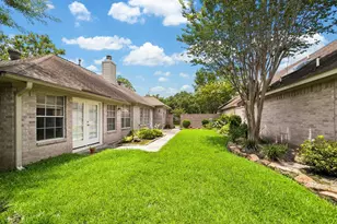 2823 N Strathford Ln, Kingwood, TX 77345 - Photo 18