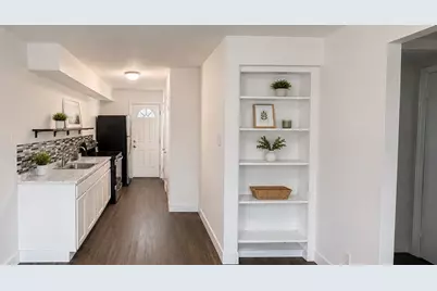 707 S 2nd Street, La Porte, TX 77571 - Photo 2
