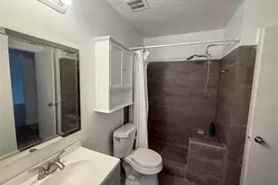 707 S 2nd St, La Porte, TX 77571 - Photo 6