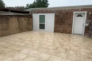 707 S 2nd St, La Porte, TX 77571 - Photo 8