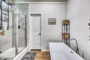 102 Hilltop Ct, Somerville, TX 77879 - Photo 18