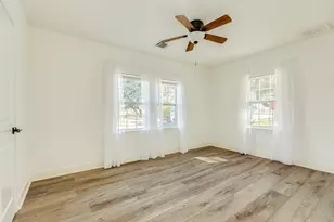 1614 Avenue F, Danbury, TX 77534 - Photo 16