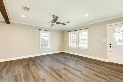 1614 Avenue F, Danbury, TX 77534 - Photo 6