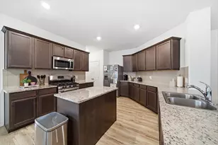 4920 Twin Summit Dr, Rosenberg, TX 77469 - Photo 1