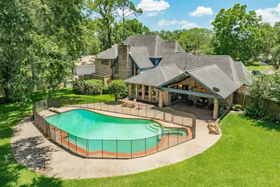 110 Sequoia, Lake Jackson, TX 77566 - Photo 1