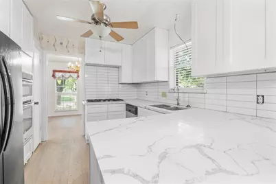 8903 Roos Road, Houston, TX 77036 - Photo 6