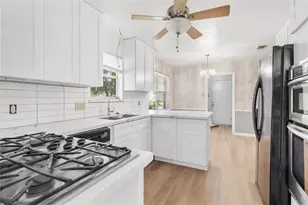 8903 Roos Rd, Houston, TX 77036 - Photo 6