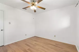 8903 Roos Rd, Houston, TX 77036 - Photo 22