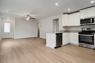 15878 Berry Hl Dr, Conroe, TX 77303 - Photo 2