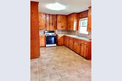 2033 Bay Street N, Texas City, TX 77590 - Photo 6