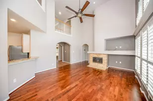 14203 Alamosa Ct, Sugar Land, TX 77498 - Photo 12