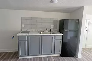 201 Eastwood St, Houston, TX 77011 - Photo 14