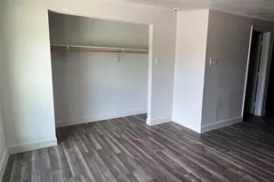 201 Eastwood St, Houston, TX 77011 - Photo 12