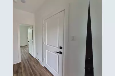 3213 St Emanuel Streets, Houston, TX 77004 - Photo 2