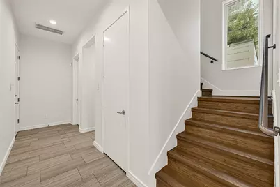 707 W Clay St, Houston, TX 77019 - Photo 8