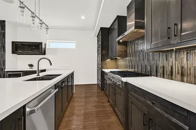 707 W Clay St, Houston, TX 77019 - Photo 14