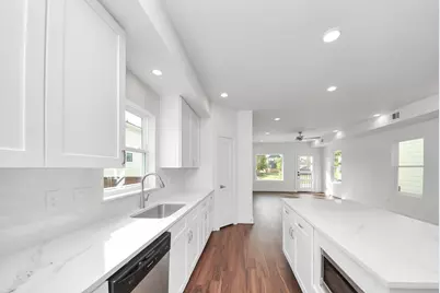 611 E 39th Street #D, Houston, TX 77022 - Photo 12