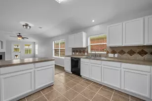 5734 Baldwin Elm St, Richmond, TX 77407 - Photo 4