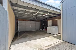9005 Imogene St, Houston, TX 77036 - Photo 24