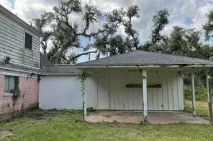 543 Bluebonnet Dr, Freeport, TX 77541 - Photo 14