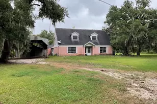 543 Bluebonnet Dr, Freeport, TX 77541 - Photo 1